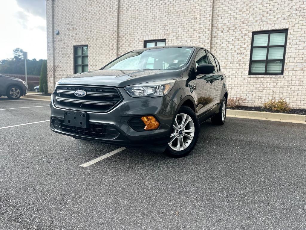 2019 Ford Escape S's photo