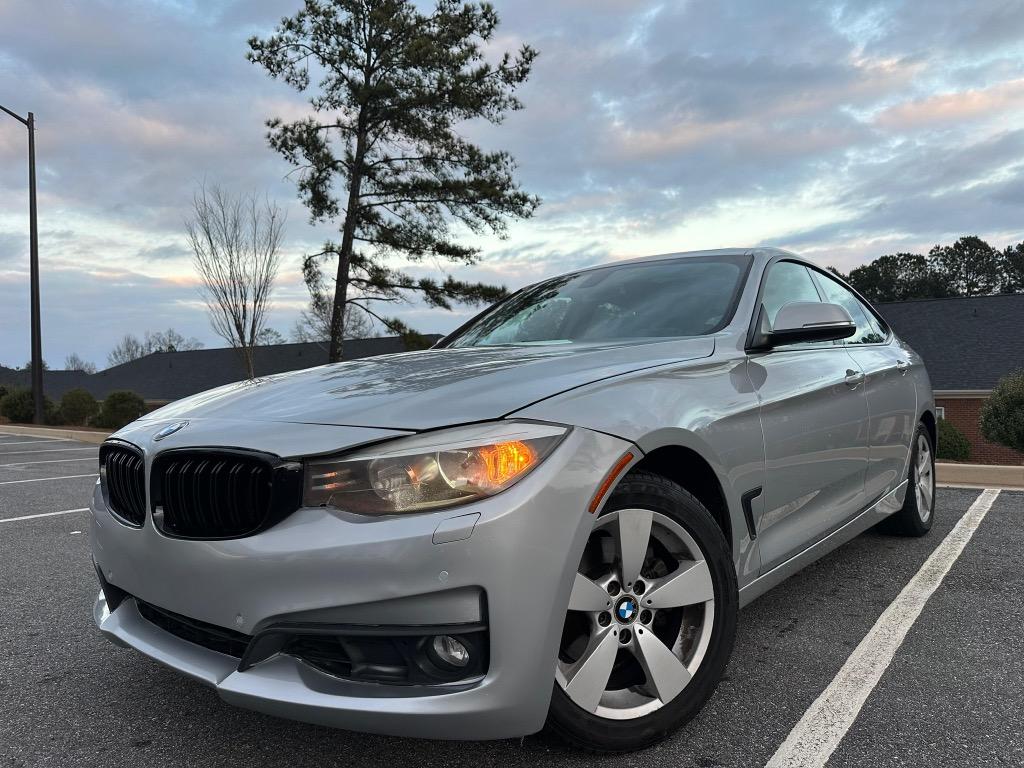 2015 BMW 3 Series 328i's photo