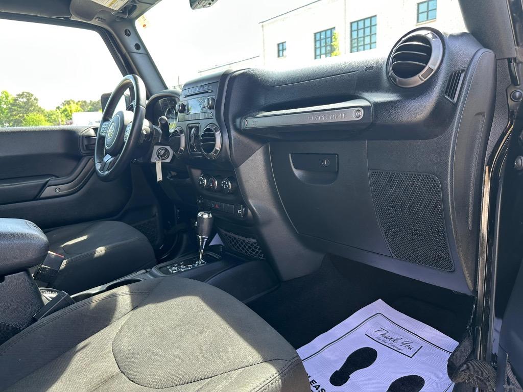 2018 Jeep Wrangler JK Unlimited Sport S - Photo 10